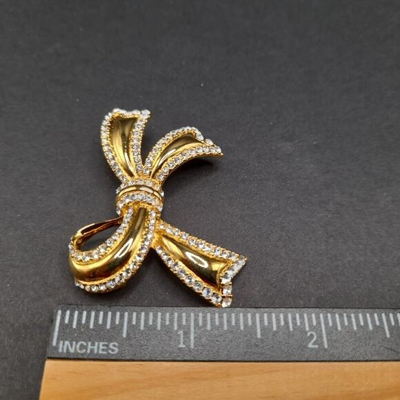 Vintage Monet Rhinestone Bow Brooch, Gold Plated, 1 1/2 Inches - Picture 7 of 9